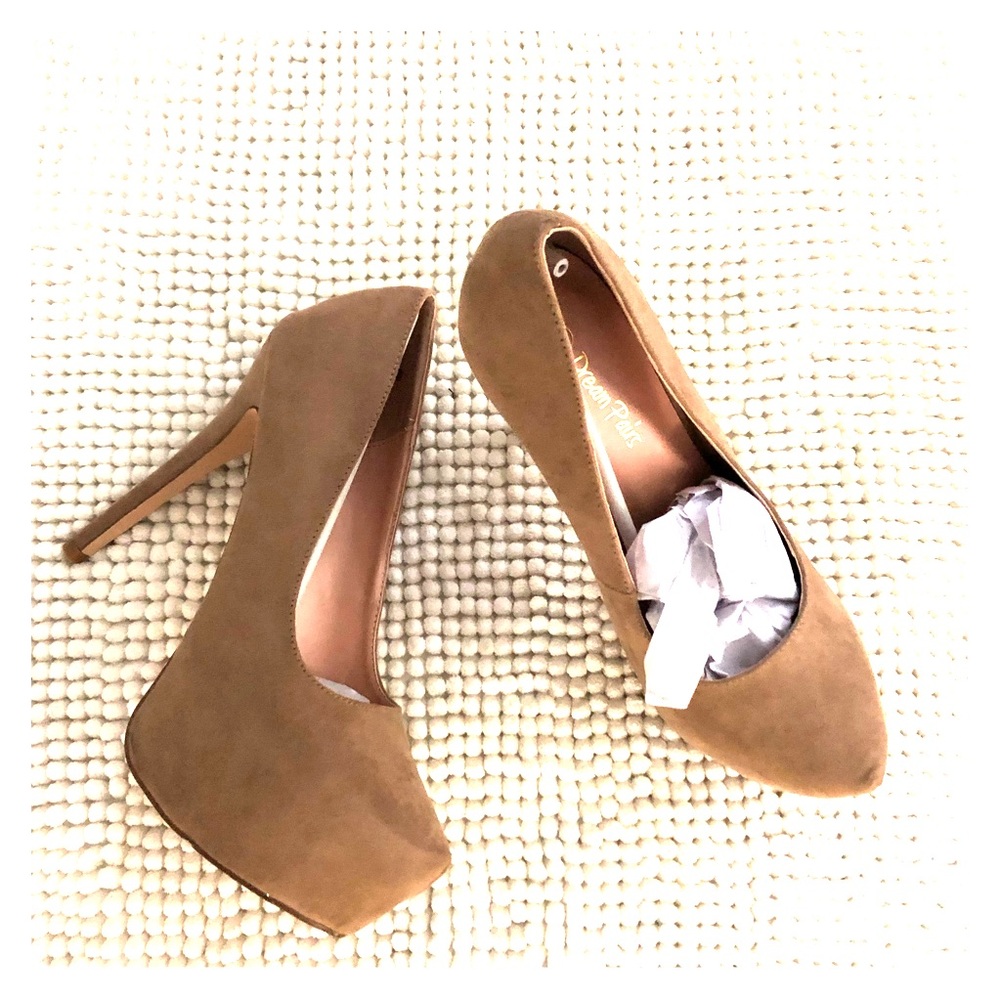 Nude Stilettos Pumps